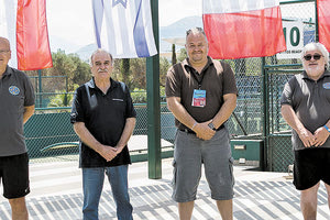 Ο κ. Ζαννιάς με εκπροσώπους του Ευρωπαϊκού τέννις