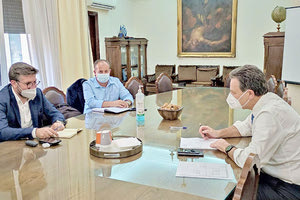 Επαφές Μποκέα στα υπουργεία