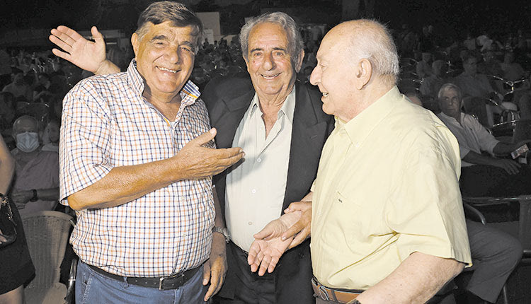 Γιάννης Αρώνης, Γιάννης Παπαματθαιάκης και Γιώργος Καραντινός ξανά μαζί μετά από πολά χρόνια