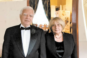 Ορέστης και Μαίρη Μανούσου