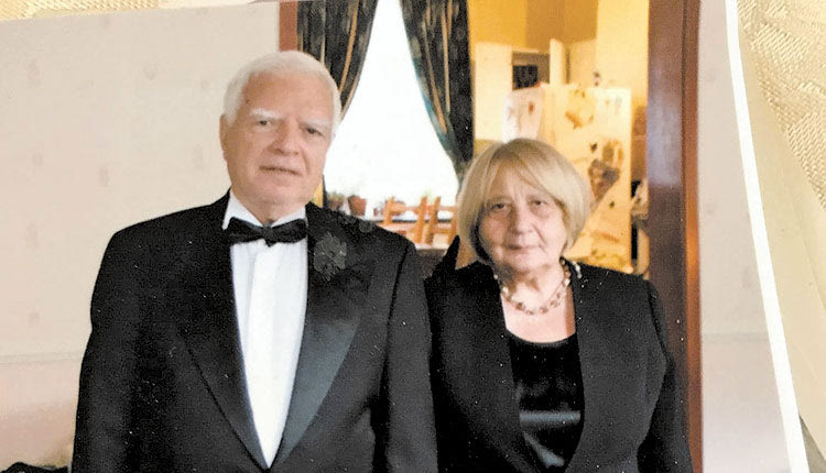 Ορέστης και Μαίρη Μανούσου