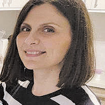 Η φιλόλογος, κ. Κωνσταντίνα Λιάπη, από το Φροντιστήριο ΔΟΜΗ