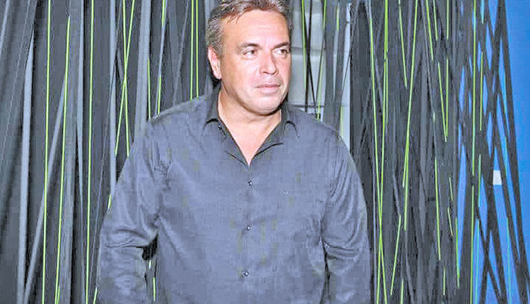 Μανώλης Λιδάκης