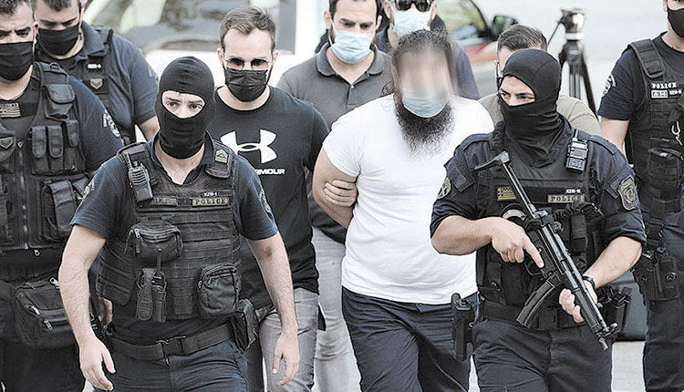 σύλληψη ιερέα βιτριόλι