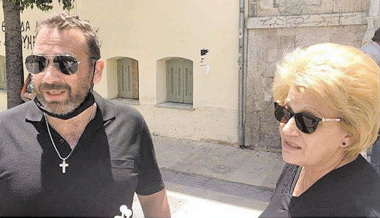 Για δικαίωση της μνήμης του θύματος κάνουν λόγο η χήρα του και ο γιος του