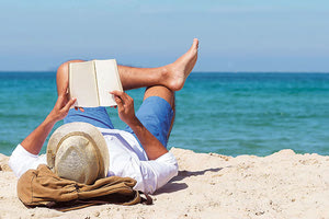 διακοπές καλοκαίρι παραλία τουρίστες τουρισμός διάβασμα βιβλία