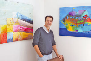 Ένας ερευνητής ζωγραφίζει έργα με κρυπτογραφημένα μηνύματα