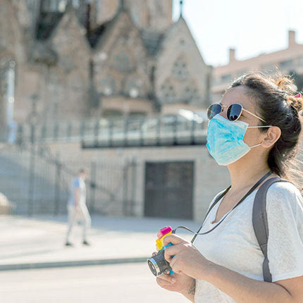 Ισπανία μάσκες τουρίστες τουρισμός