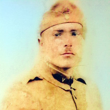 Ο Δημήτρης Σμυρνάκης