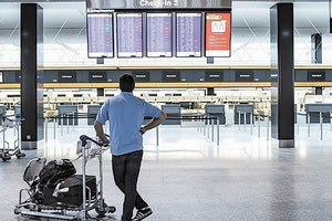 τουρισμός αεροδρόμιο αφίξεις