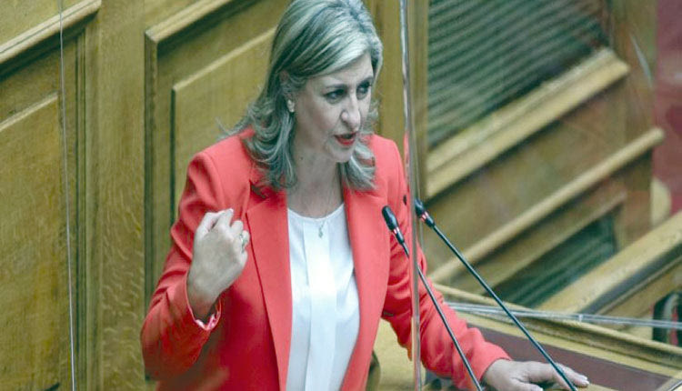 Λαρισαία βουλευτής του ΚΙΝΑΛ Ευαγγελία Λιακούλη