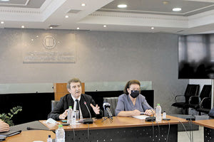 Οι υπουργοί Προστασίας του Πολίτη Μιχάλης Χρυσοχοΐδης και Πολιτισμού και αθλητισμού Λίνα Μενδώνη, μαζί με τον υφυπουργό Ελευθέριο Οικονόμου και τον Αρχηγό της Ελληνικής Αστυνομίας Μιχάλη Καραμαλάκη 