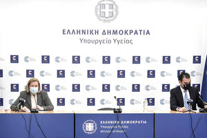 Η πρόεδρος της Εθνικής Επιτροπής Εμβολιασμών, Μαρία Θεοδωρίδου