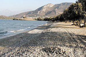 παραλία «Καραβοστάσι» στο Καλό Χωριό