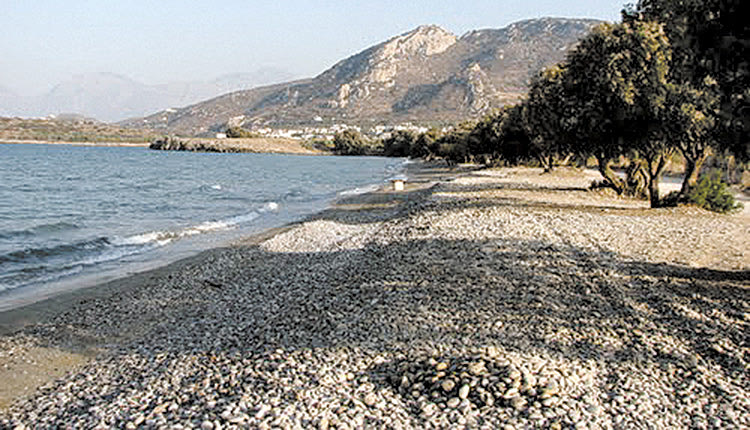 παραλία «Καραβοστάσι» στο Καλό Χωριό