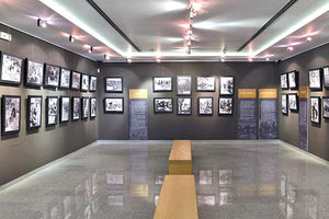 στη Δημοτική Πινακοθήκη Μαλεβιζίου