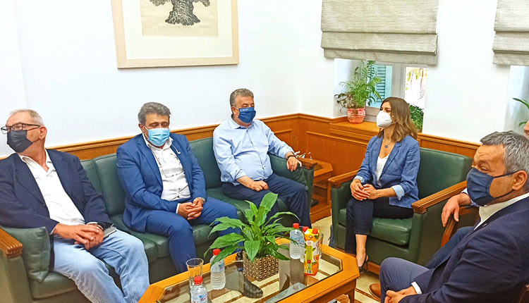 H επίσκεψη της Κατερίνας Νοτοπούλου στην Περιφέρεια
