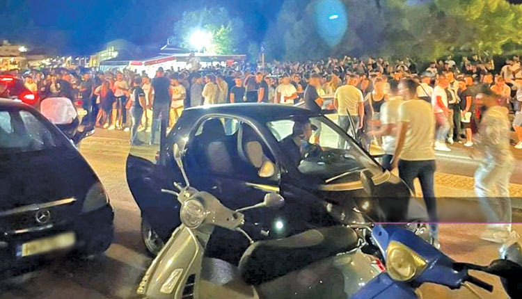 συνωστισμός επί της παραλιακής