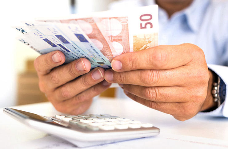 Με χαμηλότερο ρυθμό η αύξηση των καταθέσεων τον Μάιο