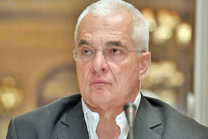 Με... εύθυμη διάθεση η απάντηση Πρετεντέρη