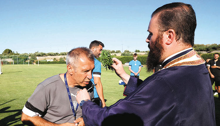 Υπομονή συνέστησε για τις μεταγραφές ο Νίκος Νιόπλιας