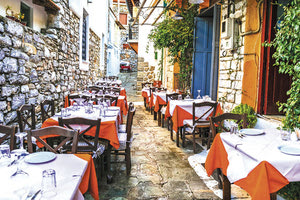 Αντιδράσεις για τις εξαγγελίες της κυβέρνησης αναφορικά με την εστίαση