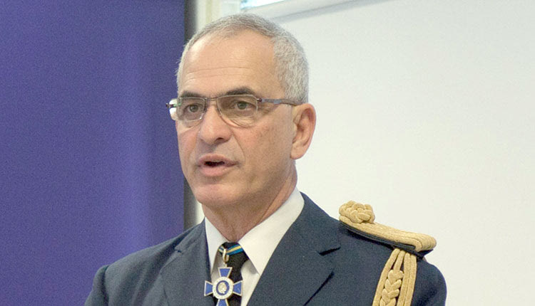 αντιπτέραρχος Γρηγόρης Πρεζεράκος