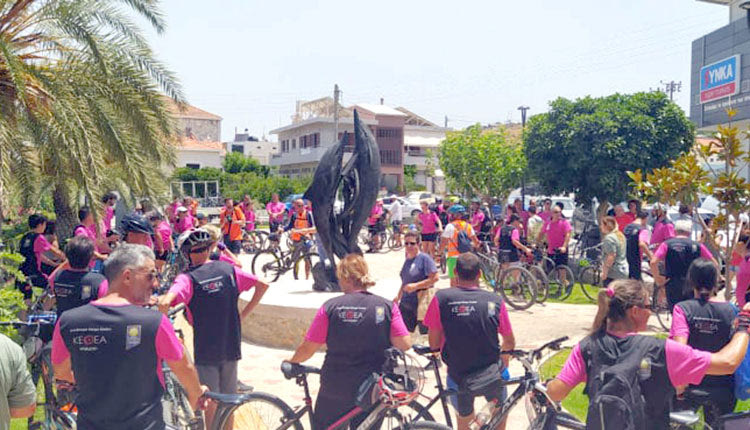 Ποδηλατικό μαραθώνιο κατά των εξαρτήσεων, στο πλαίσιο της Παγκόσμιας Ημέρας κατά των Ναρκωτικών, πραγματοποίησε το ΚΕΘΕΑ Χανίων.  Η ποδηλατική πορεία, στην οποία συμμετείχαν περίπου 100 ποδηλάτες, ξεκίνησε από τα Χανιά προς Καστέλλι, με δύο στάσεις στον Δήμο Πλατανιά, στην Πλατεία της Κοινότητας Πλατανιά, όπου έλαβε χώρα  ακροβατικό δρώμενο και στο Γήπεδο Κολυμπαρίου.