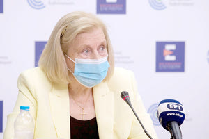 η πρόεδρος της Εθνικής Επιτροπής Εμβολιασμών Μαρία Θεοδωρίδου.