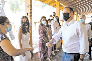 Από την επίσκεψη στο Ινστιτούτο ελιάς