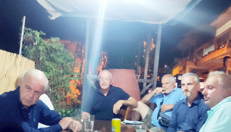 Επίσκεψη  στις Βούτες πραγματοποίησε ο δήμαρχος Ηρακλείου Βασίλης Λαμπρινός συνοδευόμενος από τον αντιδήμαρχο τεχνικών έργων κ.Γιάννη Αναστασάκη, όπου είχε την ευκαιρία να συνομιλήσει με τον πρόεδρο της τοπικής κοινότητας, καθώς και με κατοίκους και να ενημερωθεί για τα προβλήματα που αντιμετωπίζουν.