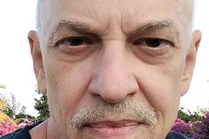 Άρης Σφακιανάκης