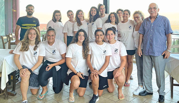 Τραπέζι στις Γοργόνες!