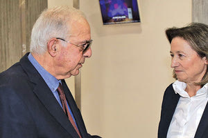 Λαμπρινός ανεβαίνουν οι τόνοι