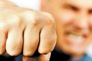 βία τραμπουκισμός