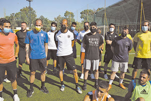 Προπονητές που παρακολούθησαν τη σχολή UEFA B