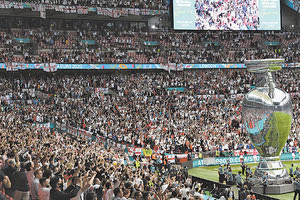 weMBLEY ΓΕΜΆΤΟ ΣΤΑΔΙΟ