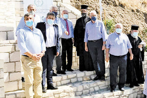 Αποκαλυπτήρια μνημείου πεσόντων στο Κεφαλοβρύσι 