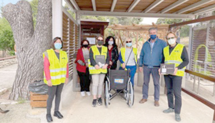 Ολοκληρώθηκε η παράδοση των αμαξιδίων  από τον Ροταριανό Όμιλο Candia