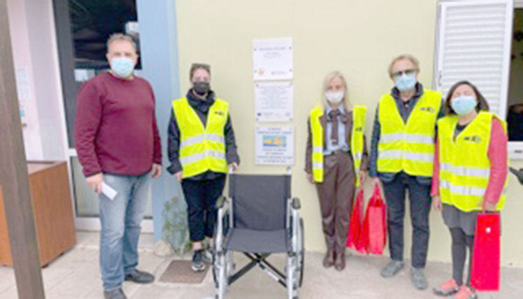 Ολοκληρώθηκε η παράδοση των αμαξιδίων  από τον Ροταριανό Όμιλο Candia