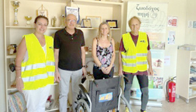 Ολοκληρώθηκε η παράδοση των αμαξιδίων  από τον Ροταριανό Όμιλο Candia