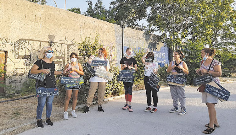 Ένα γραμμικό πάρκο στα  τείχη της πόλης μας δημιούργησαν τα μέλη της εθελοντικής ομάδας ΖωΔρω. 