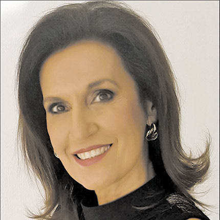 η αντιδήμαρχος Κοινωνικής Πολιτικής του Δήμου Ηρακλείου  κ. Ρένα Παπαδάκη,