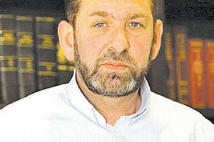 Γιώργος Στειακάκης