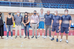 Τα μέλη της διοίκησης του ΕΑΚΗ καλωσόρισαν την αποστολή της Εθνικής Ομάδας Νέων Ανδρών