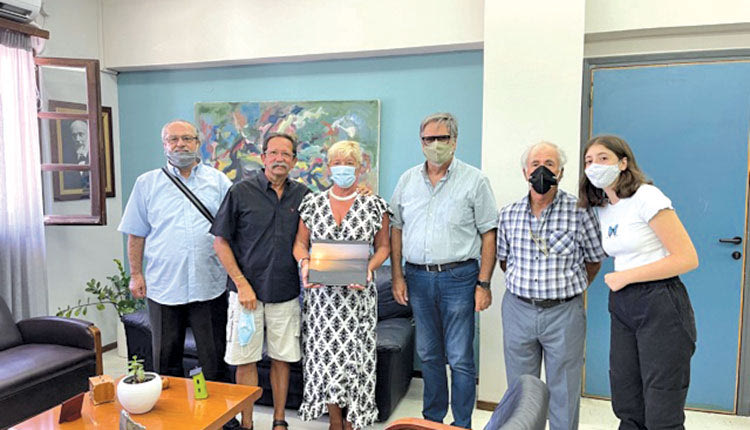 ΖΕΥΓΑΡΙ ΓΑΛΛΩΝ: 26 χρόνια κάνουν διακοπές στον Άγιο Νικόλαο