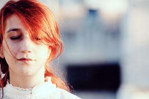 ΣΗΜΕΡΑ ΣΤΟ ΚΗΠΟΘΕΑΤΡΟ “Μ. ΧΑΤΖΙΔΑΚΙΣ” Η Μαρία Παπαγεωργίου έρχεται Solo Out