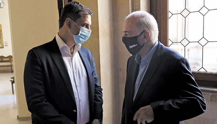 Θεοχάρησ - Λαμπρινός