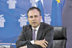 Αύξηση στις κρατήσεις βλέπει ο Πατέλης