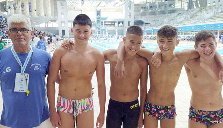  Από αριστερά ο προπονητής των Αργοναυτών κ. Φίλικας, Σπαθαράκης, Καλώστος, Τσεκάι, Ροδιτάκης